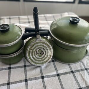 Green Cookware Set